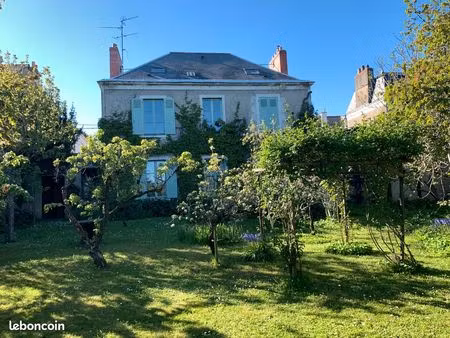 maison 9 pièces 240m2