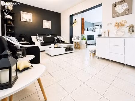 maison familiale 4 chambres avec jardin et garage