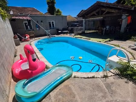 3 chambres piscine  jardin plein-pied