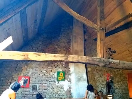 charme de l'ancien: maison ancienne entièrement rénovée en 2020 murs de pierre épais et is