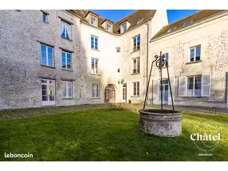 bureaux 86 m² senlis