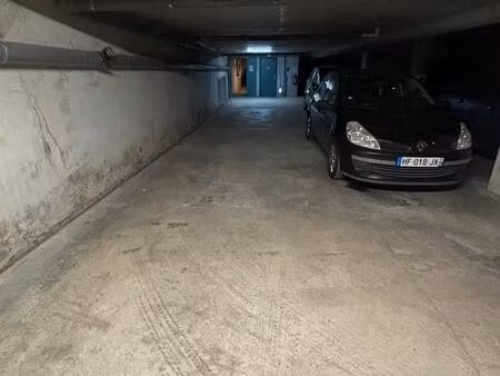parking hyper centre