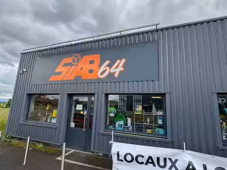 local commercial-nousty-120 m2