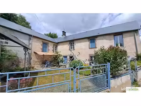 propriété 5 pièces 140 m²