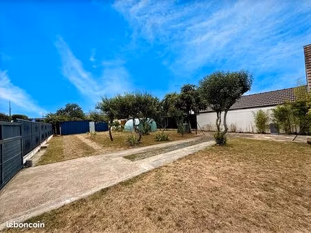terrain 366 m² epone