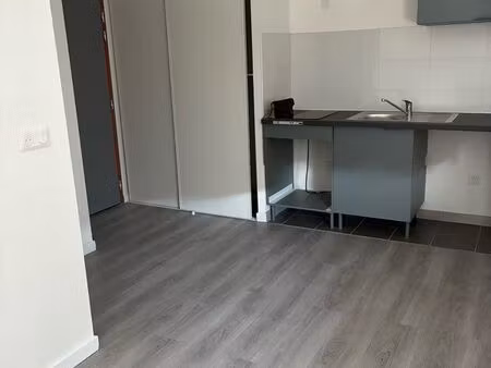 ? studio 18 m² – mantes-la-ville – à 5 min à pied de la gare
