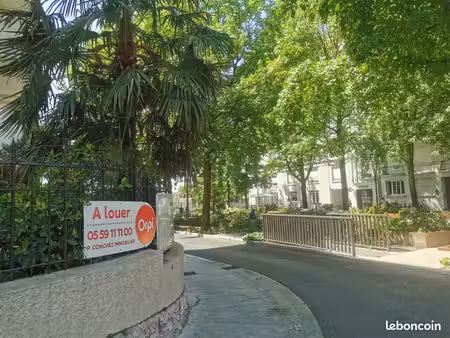 local bureaux 66 m²