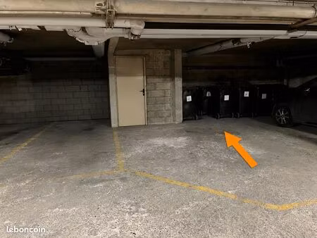 a vendre _ emplacement de parking - 100 m de la gare sncf de chelles
