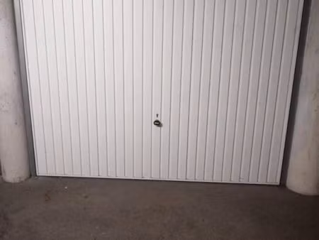 garage/box 13 m² saint germain en laye