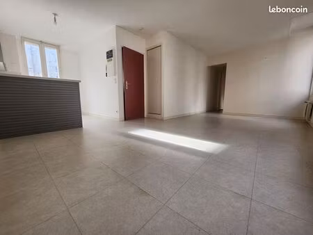 immeuble 7 pièces 122 m²