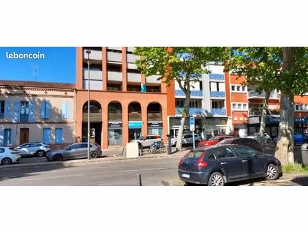 local commercial centre montauban