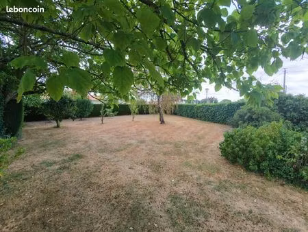 terrain 472 m² montaigu vendee
