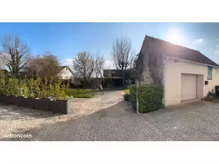terrain 356 m² avec garage  mezzanine et puits