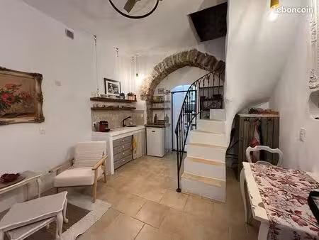 maison 2 pièces 30 m²