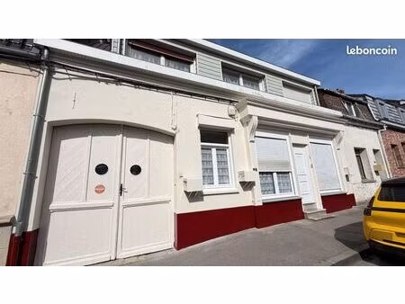 immeuble de rapport 170 m² bollezeele