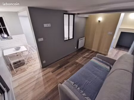 studio étudiant indépendant dans maison