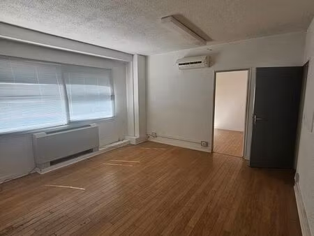 bureau climatisé 40m² à louer
