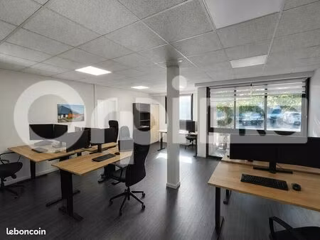 bureau 50 m²
