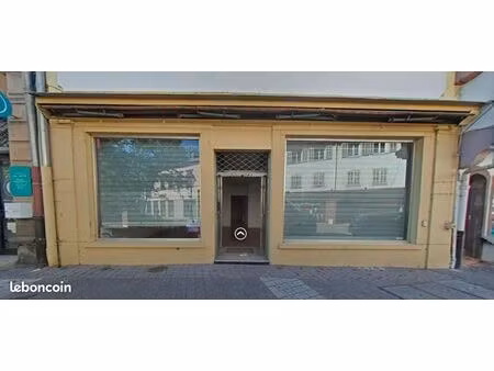 commerce 69 m²