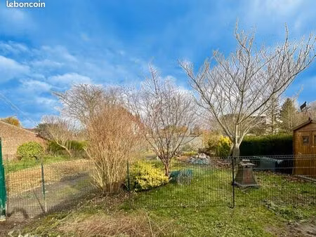 terrain constructible rare en centre-ville avec 3 garages – 766 m²
