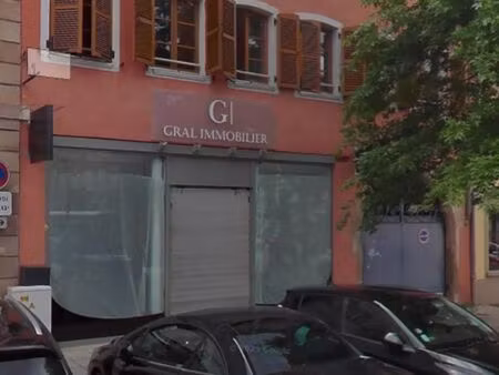 local commercial 105 m²
