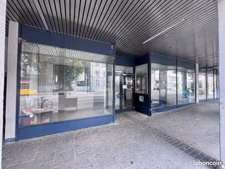 local commercial 75 m2