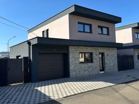 ? opportunité rare – maison contemporaine haut de gamme avec piscine plein sud