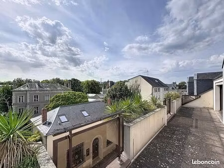 bureau 63 m²