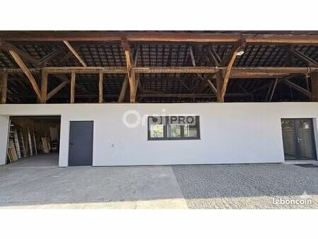 local d'activité 240 m²