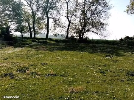 terrain 900 m² eletot