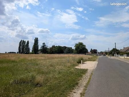 terrain 923 m² montainville