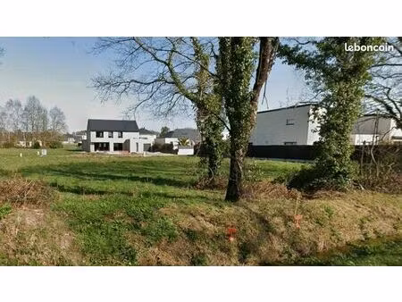 terrain 848 m² plescop