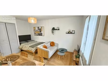 joli studio bien situé  mobilier inclus