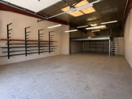 location hangar professionnel