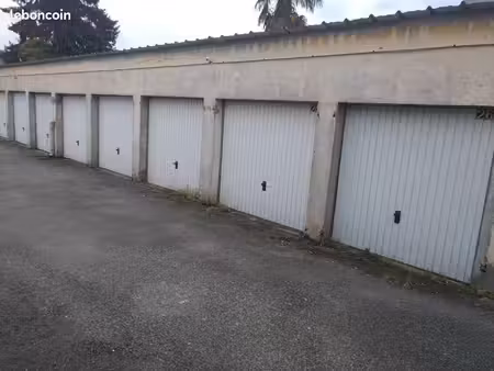 garage à louer - tarbes - 90 /mois