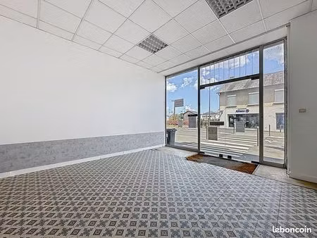 local 27 m² thouars
