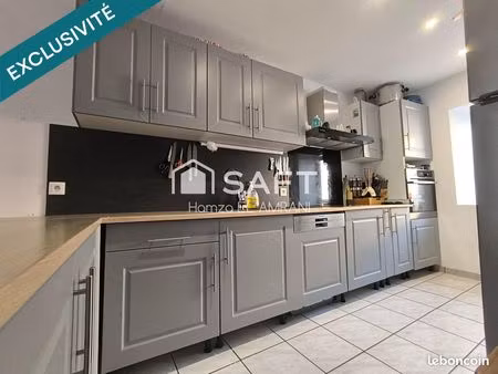 maison 10 pièces 241 m²