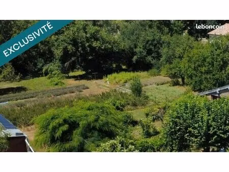 terrain 1050 m² fréjeville