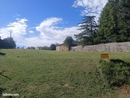 ventre terrain a bâtir viabilisé