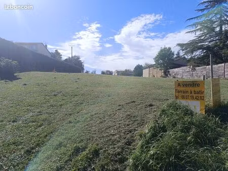 ventre terrain a bâtir viabilisé