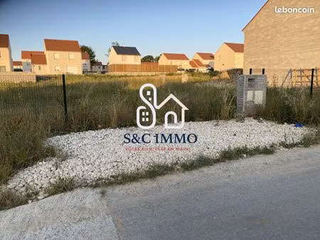 terrain 623 m² vaucourtois