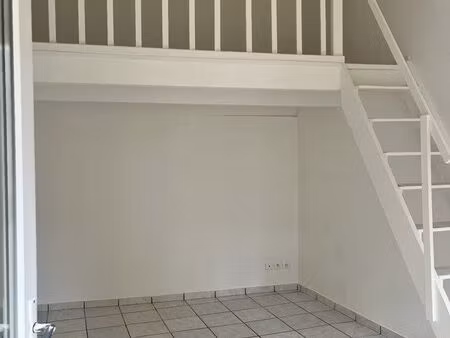 studio chauny centre avec cour