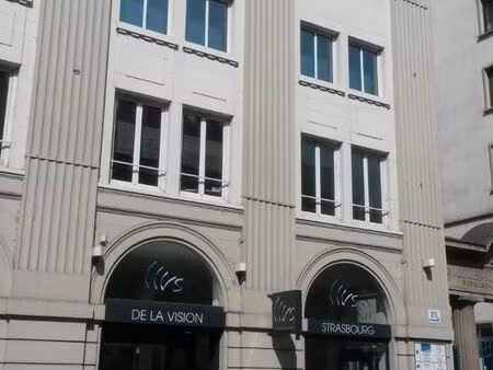 bureau agreable et calme pour profession libérale. accès facile. erp
