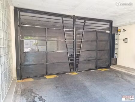 parking/box 13 m² poitiers