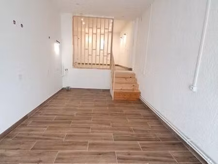 a louer local commercial entièrement rénové de 37 m2- disponible immédiatement