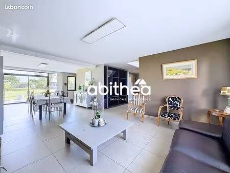 maison 6 pièces 214 m²