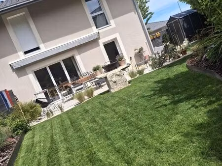 maison 80m² - 3 chambres - jardin plein sud de 140m² - dpe b - chevrier (74520)