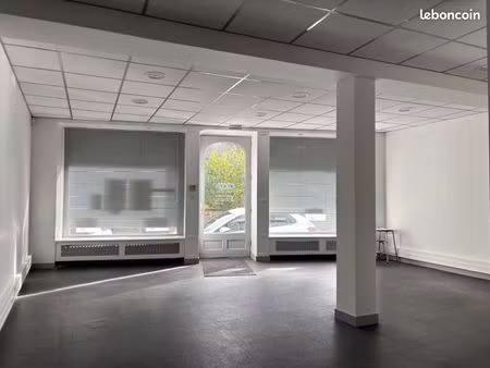 commerce 52 m²