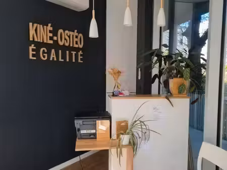 local pour kinésithérapeute nantes zola