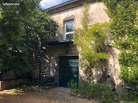 maison de bourg + théâtre et dépendances